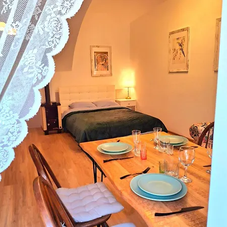 - Zemlinski Aparthotel