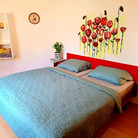 Ξενοδοχείο με διαμερίσματα - Zemlinski