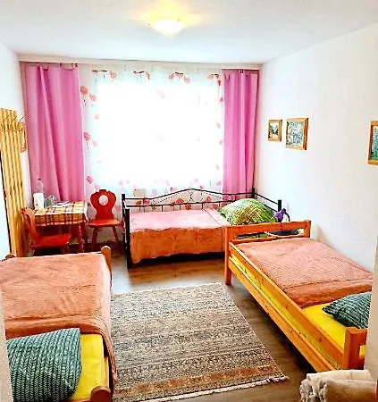 - Zemlinski Apartahotel 3*